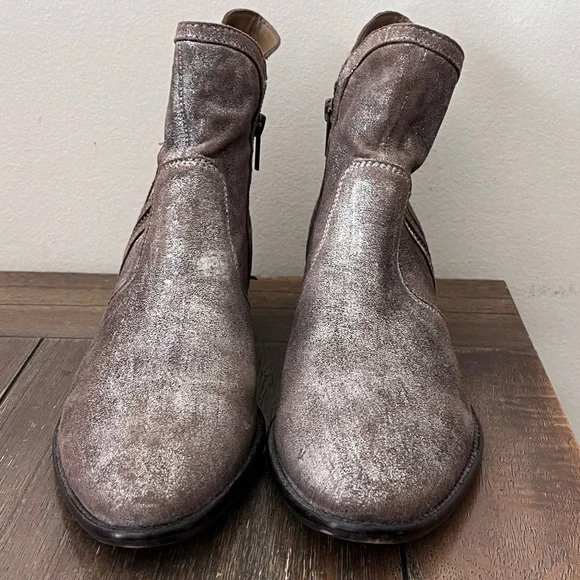 Seychelles Lucky Penny Metallic Pewter Boots Booties Womens size 10 - Picture 2 of 9